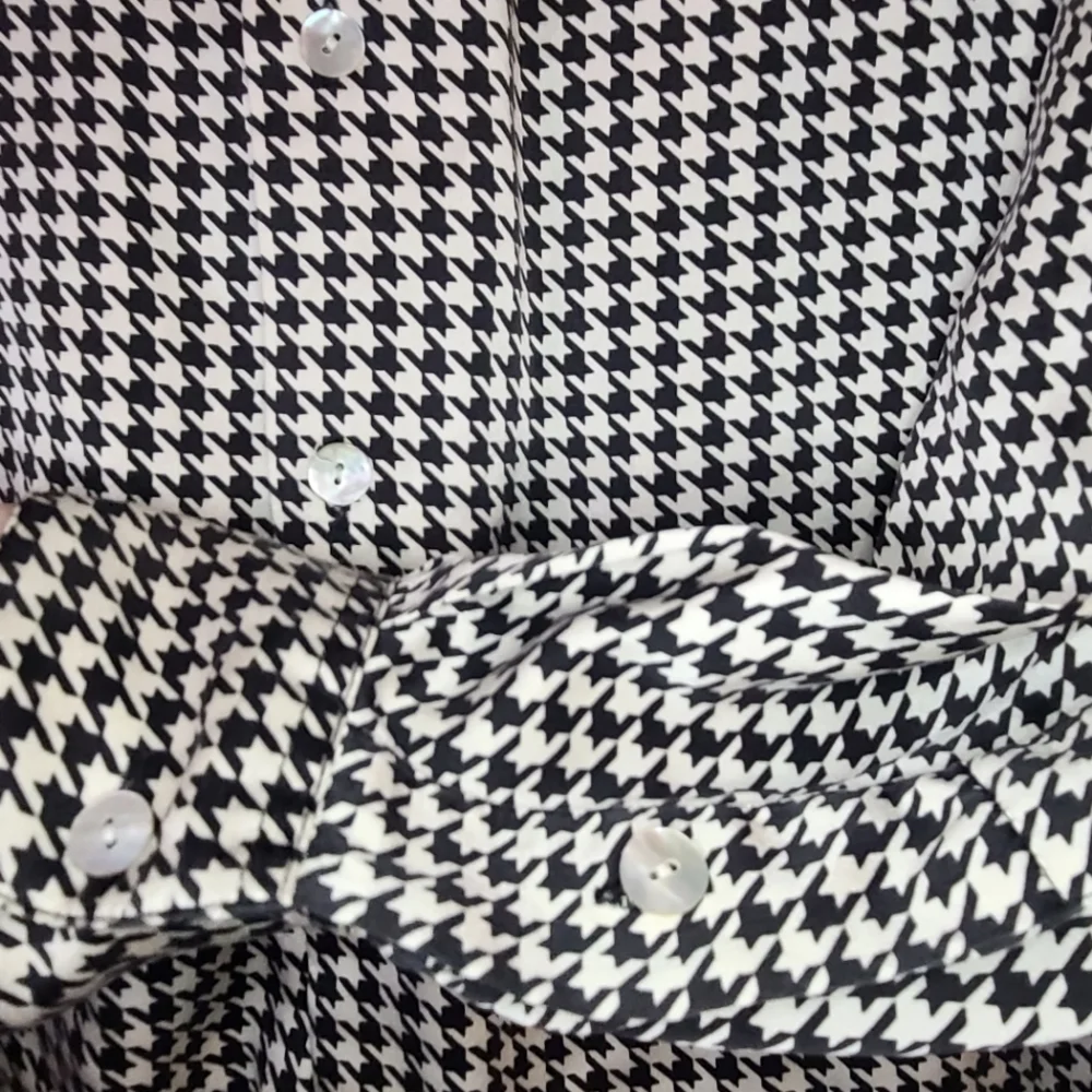 Vintage Houndstooth Silk Blouse Button Down Linda Hutton - Picture 5 of 6